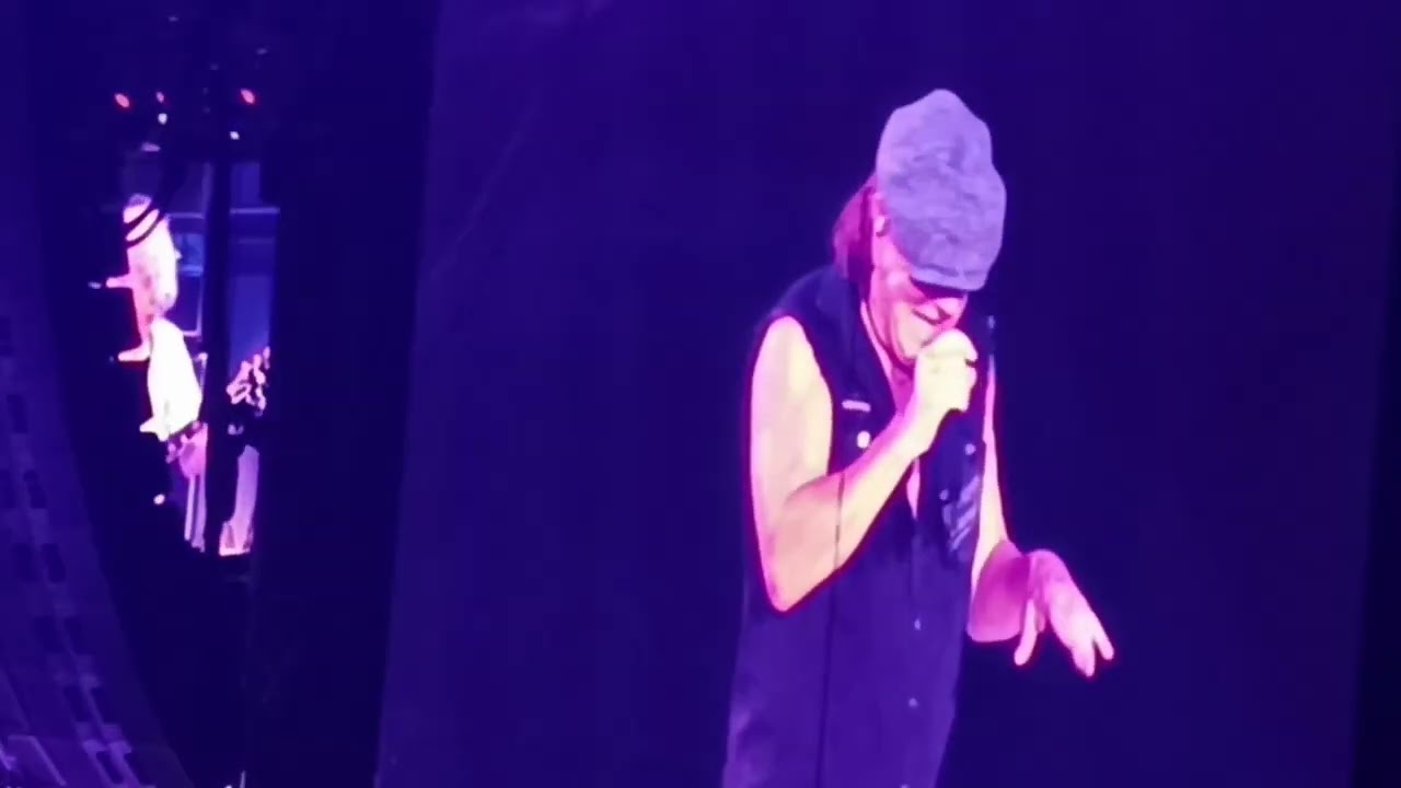 AC/DC - You shook me all night long - live Düsseldorf 7/25