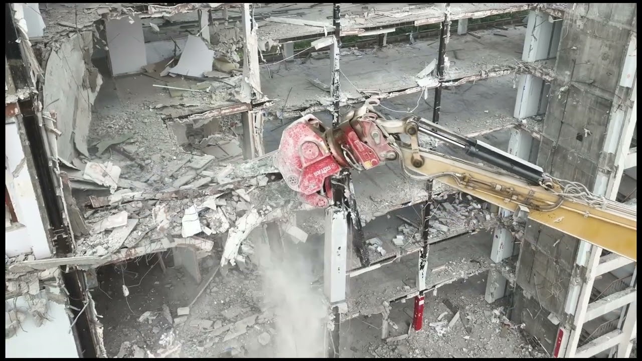 Putnam Construction Put Rotar Attachments to the Test | Worsley Plant
