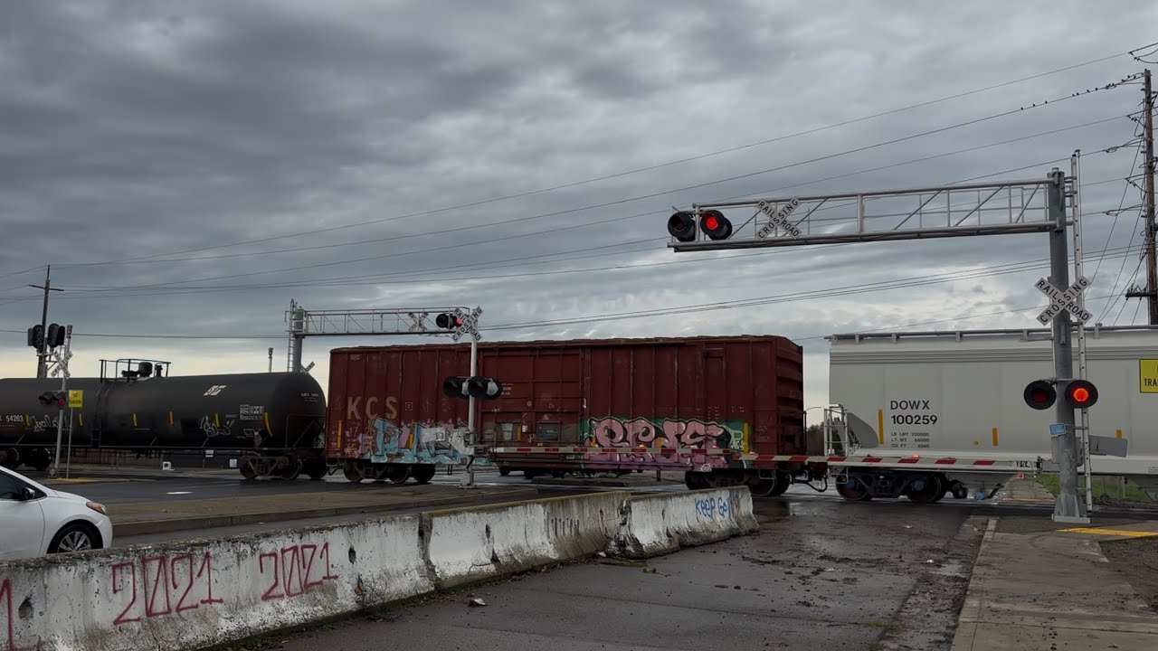 UP 5610 Manifest Train North - E. Morada Lane Railroad Crossing, Stockton CA