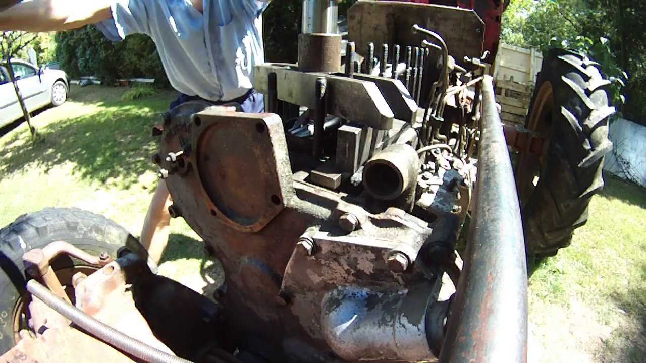 Massey' Adventure - Massey Ferguson 865 - Extraction chemise moteur Perkins