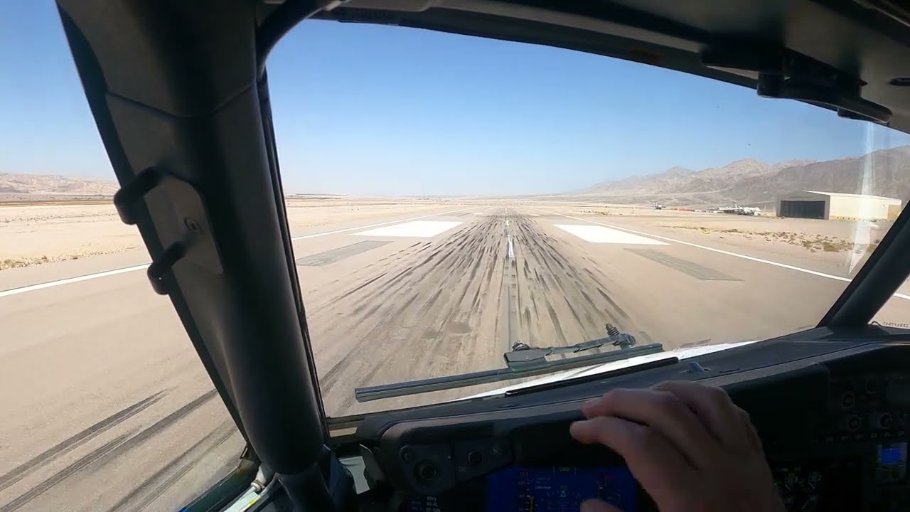 4K - Boeing 737 Max landing in Aqaba Airport