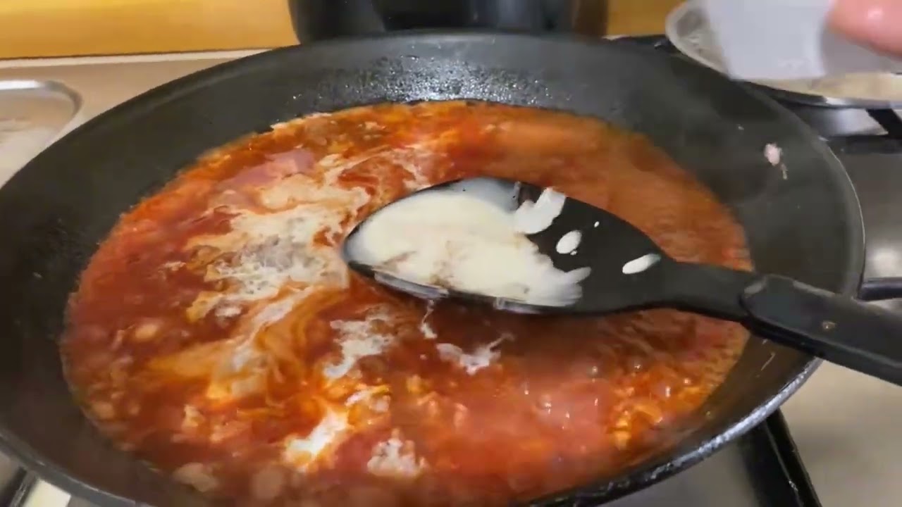 How to prepare Italian food(Strigoloni pasticciati)