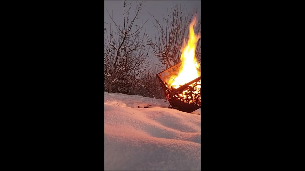 Огонь, снег, клавиши. Зимний вечер.