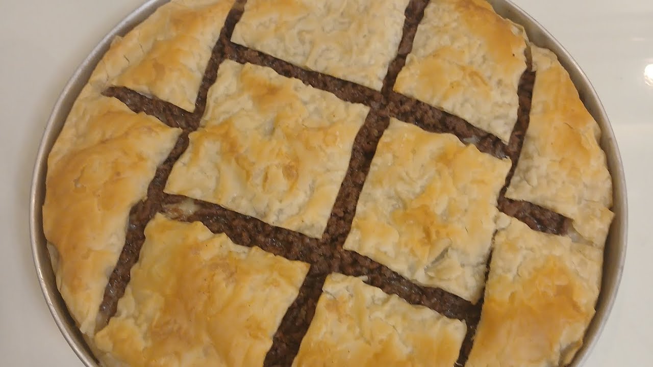 طعم مش طبيعي! صينية روقاق باللحمة 😋This Meat & Potato Tray Is INSANE