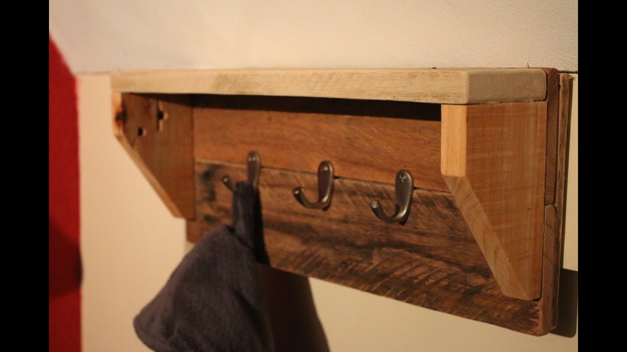 Pallet wood coat hanger