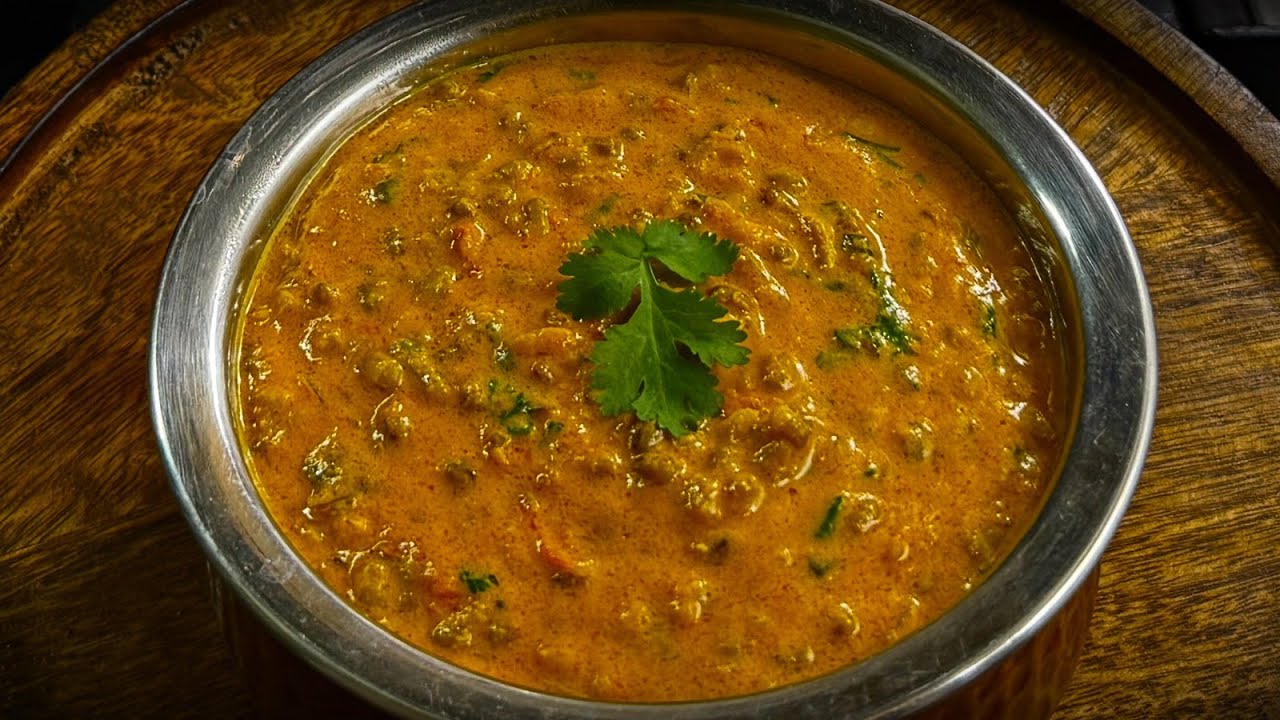பச்சைபயறு தேங்காய்பால் கிரேவி சப்பாத்திக்கு அருமையான Side Dish | Greengram Coconut Milk Gravy