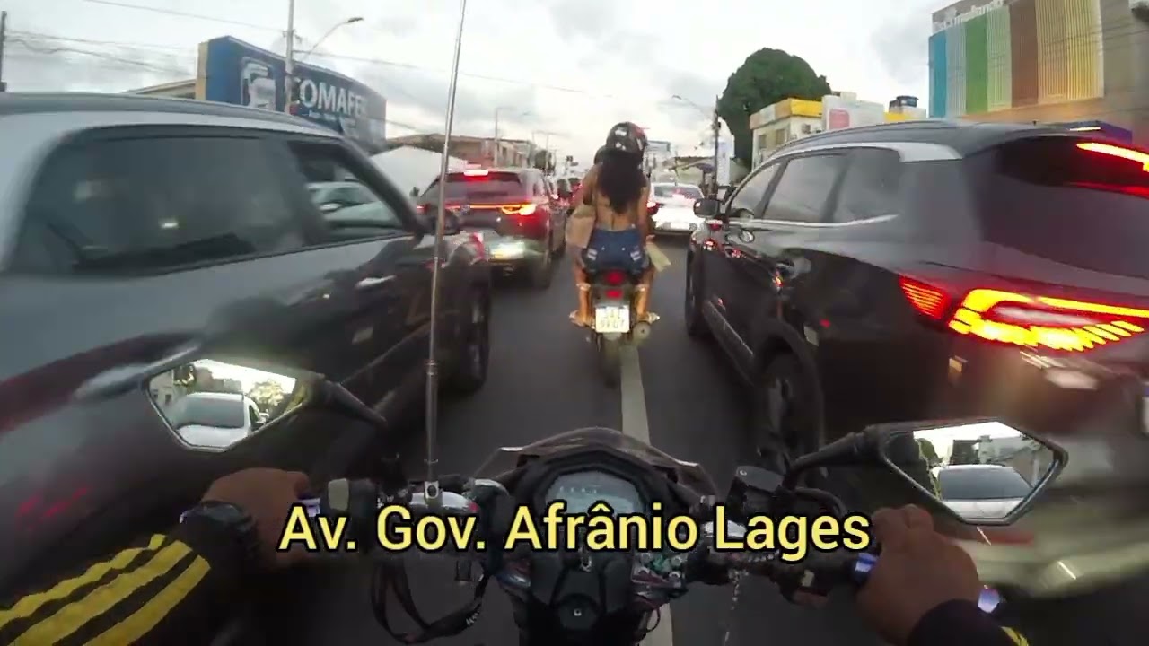 Indo pra o trabalho, do tabuleiro, até a Jatiúca, trânsito louco