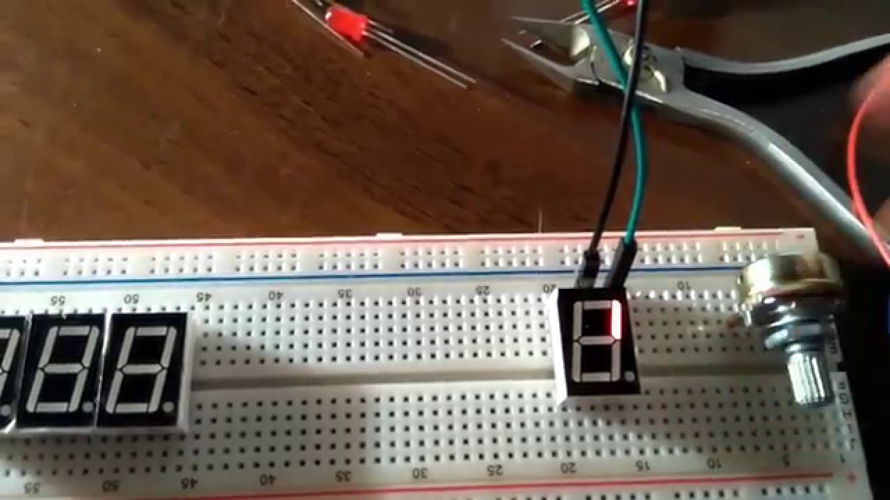 Jak podłączyć wyświetlacz 7 segmentowy bez arduino