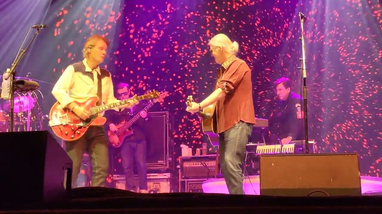 Rose-Coloured Glasses ~ Blue Rodeo ~ Live in Winnipeg ~ Night 1 ~ Nov 12/22