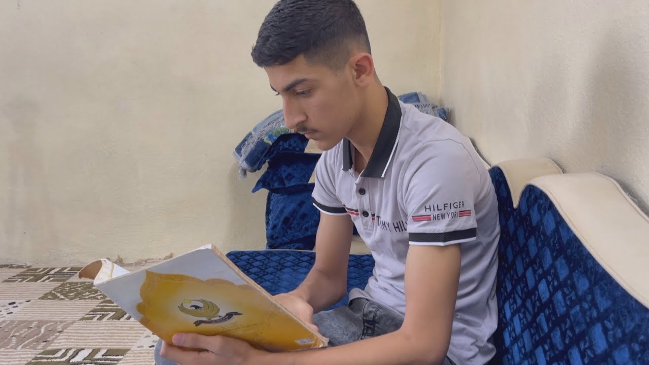 شاهد | طالب سوري ينال المرتبة الأولى في الصف التاسع بإقليم كردستان العراق