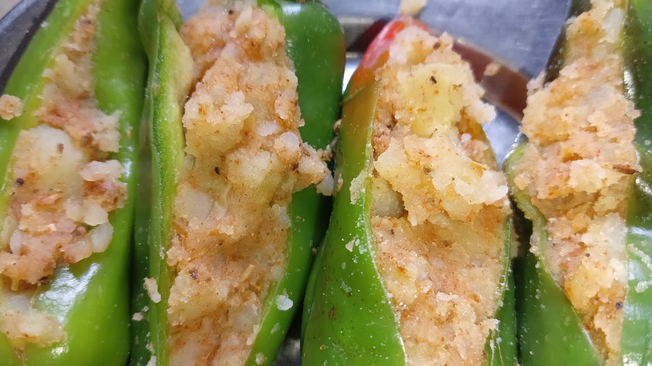 रमजान स्पेशल आलू मिर्च पकोड़ा Ramzan special aalu mirch pakoda #viral #trending 