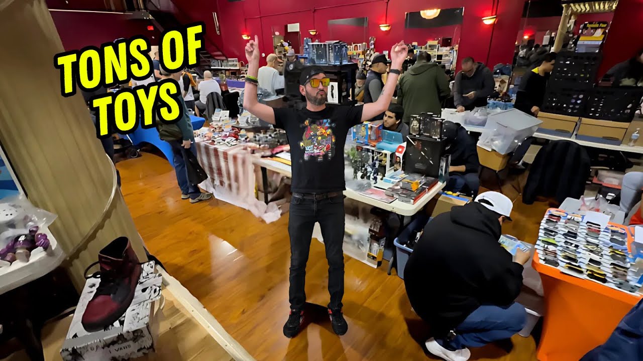This Toy Show was loaded with TMNT Action Figures!