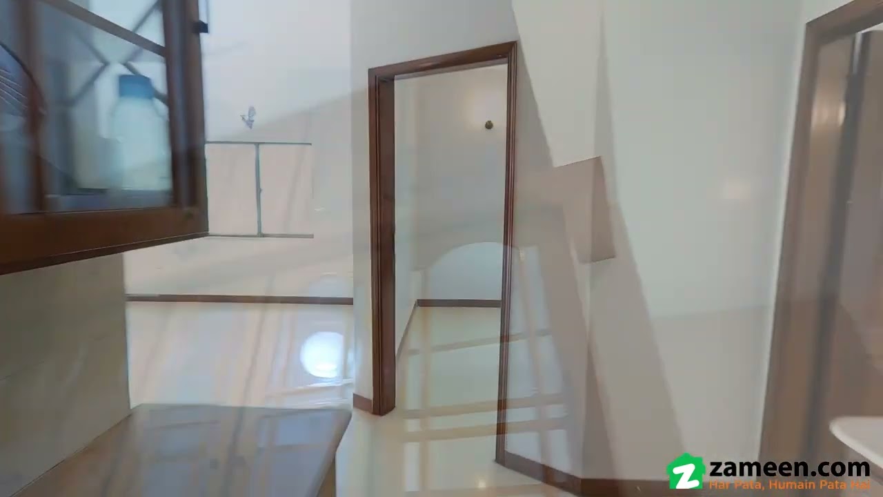 278 SQYD FLAT FOR SALE IN BLOCK 4 CLIFTON KARACHI