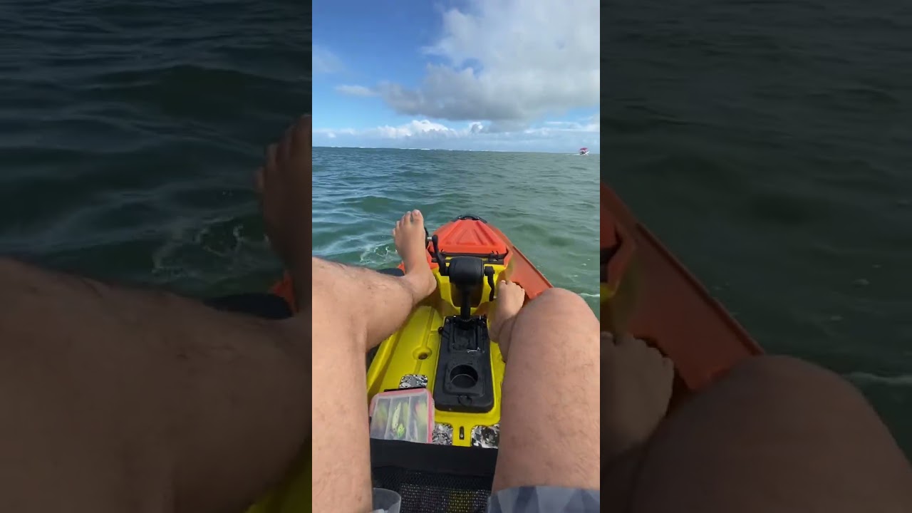 Teste do caiaque açu 120 no mar.