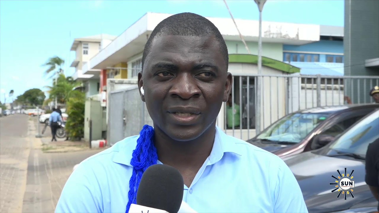 LIVE - Oostburg dient petitie in bij het OM