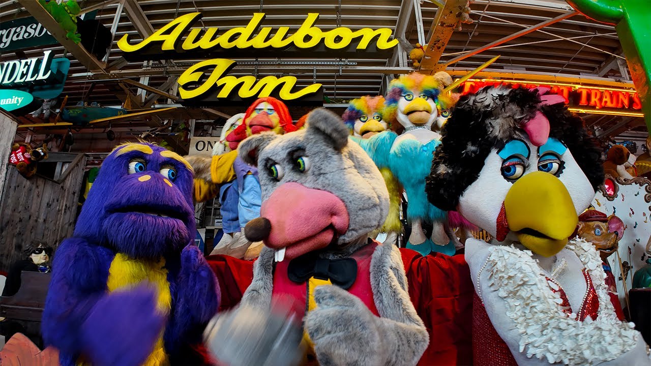 I Return To The American Tour Treasure Museum To See The Working CEC PTT Balcony Bots!