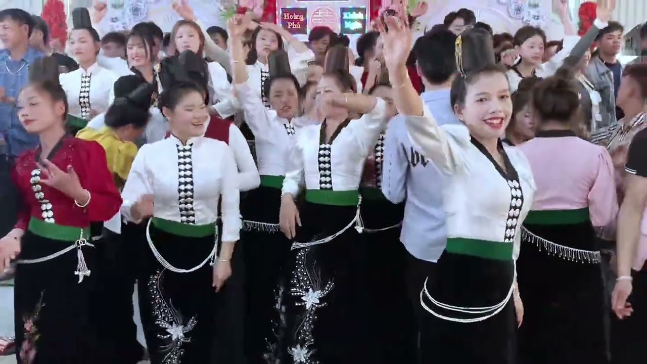 cac anh chi em long lầu nhảy tại lễ vu quy văn phú rất nhiệt tinh mọi người  xem  hãy đăng ký kềnh