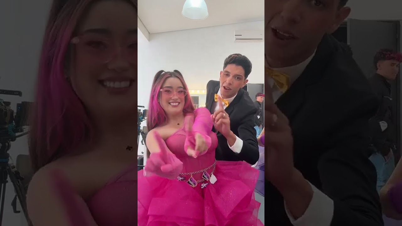 Emilly Vick e L&eacute;o Dan&ccedil;inha Em Casal Dos Rosa💖💛 #emillyvickof #leo #yt #casal #fy #dosa #dance #fyp