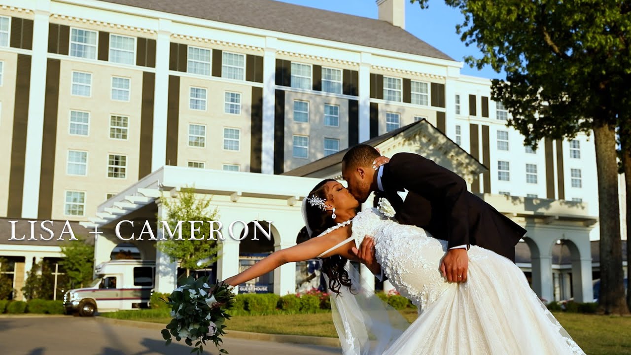 THIS COUPLE'S VOWS WILL MAKE YOU CRY... // Lisa + Cameron // The Guesthouse at Graceland Wedding