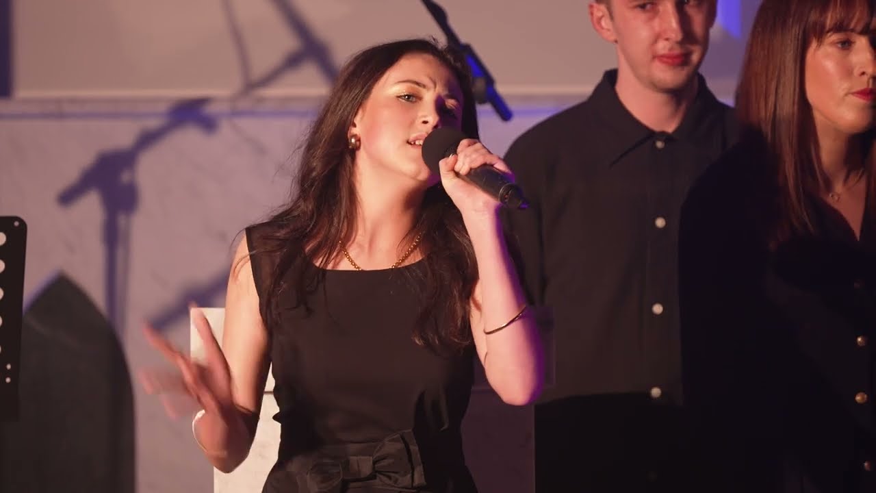 Jean Van Aswegen & One Voice Choir - Hey Jude (The Beatles Cover)