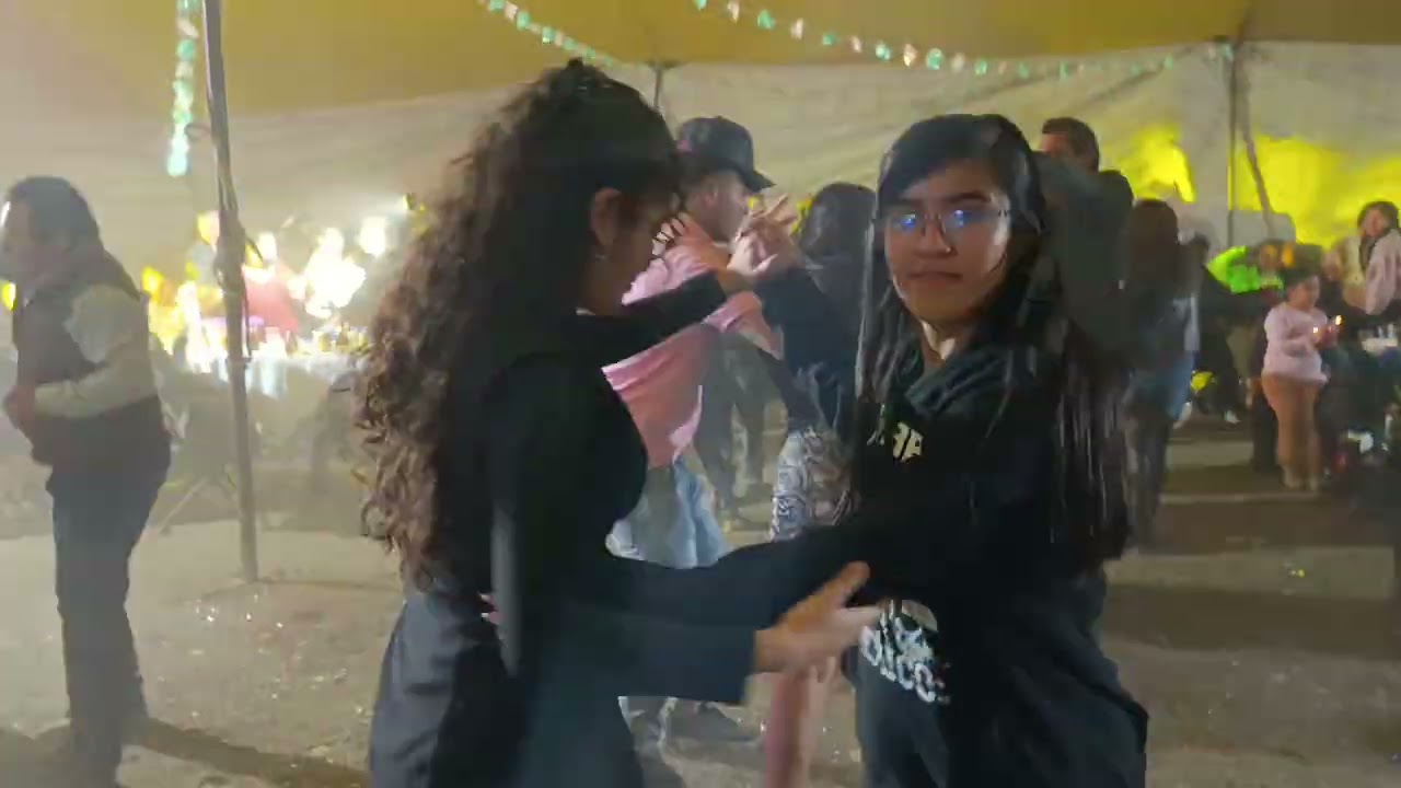 EL WICHO Y LA CUMBIA BIEN BUENA THE KRAKEN SONIDO LASSER 