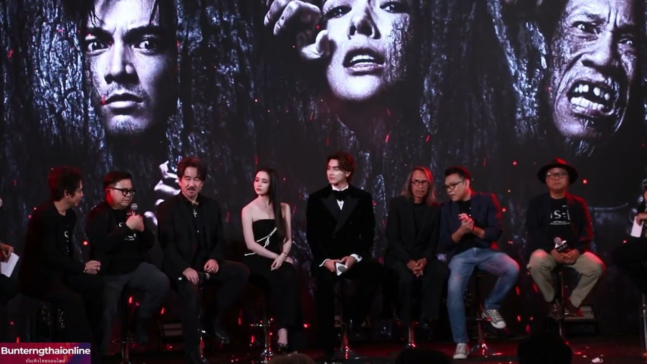 มุกดา - ภณ  และ ทีม นักแสดง ผู้กำกับ และผู้จัด ในงานกาล่า พรีเมียร์ “พระไม้” 16/03/2026