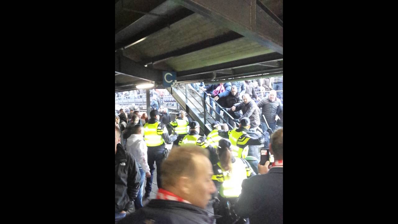 Rellen tijdens bekerfinale feyenoord utrecht