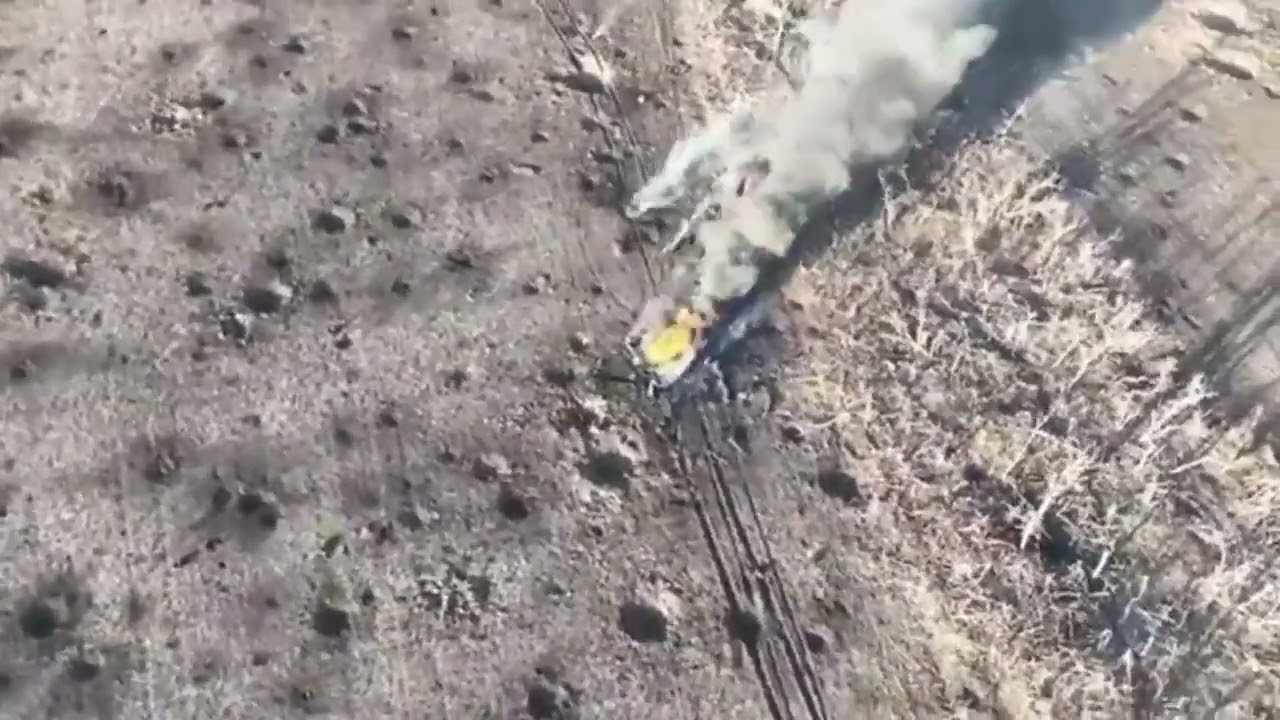 The 72 mechanized brigade working around Vuhledar continues to burn down 🇷🇺  tanks