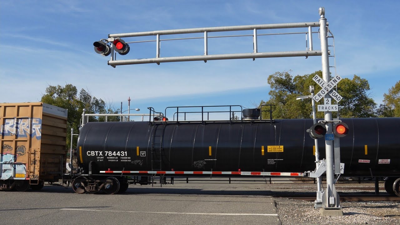 CFNR 504 Corning Flyer South | E Walnut Ave. Railroad Crossing Willows CA [Extra Bells]