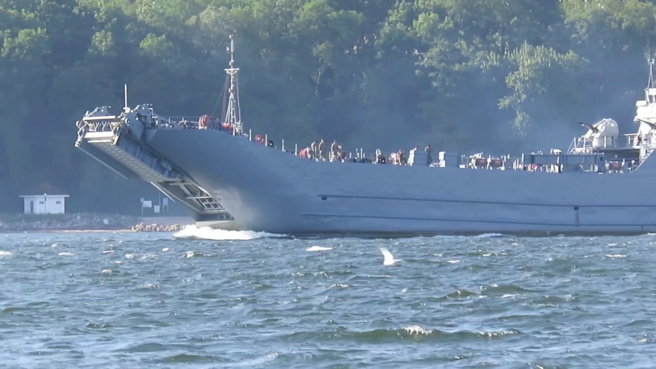 ORP Gniezno (822) Польский бронетранспортер-BALTOPS 2019 Киль