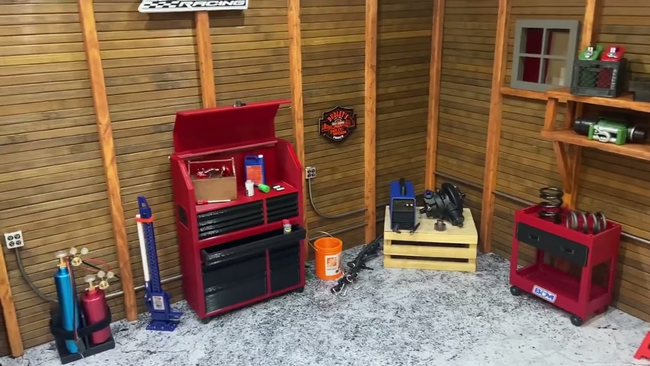 Building my 1/10 scale Garage