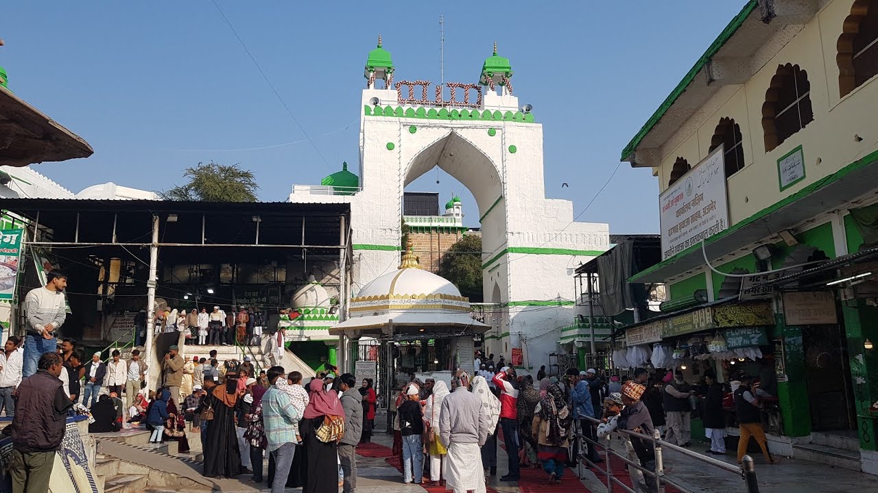 12/1/26 Khawaja Garib nawaz ki Dragh Sharif ziyarat or mahoul ky hai jjaman Ghazi ajmeri Chanchal