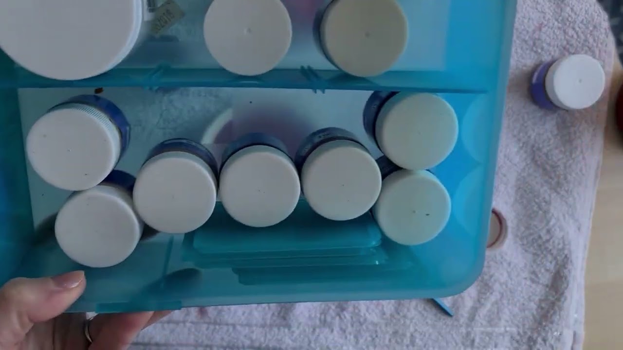 Mini Reborn Baby Färbung der Falten und rot Details