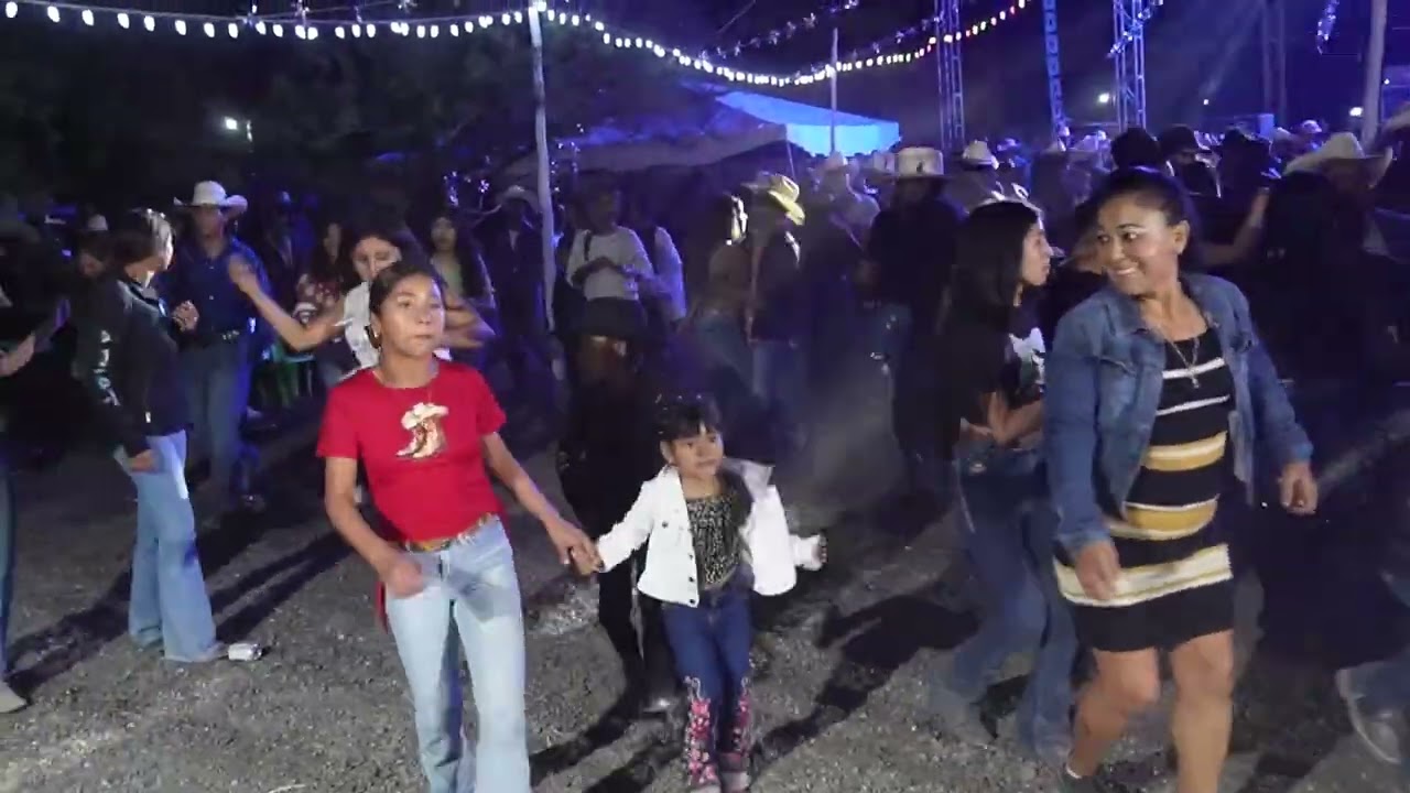 BAILAZO LILI XV AÑOS - EJ HUIZACHE