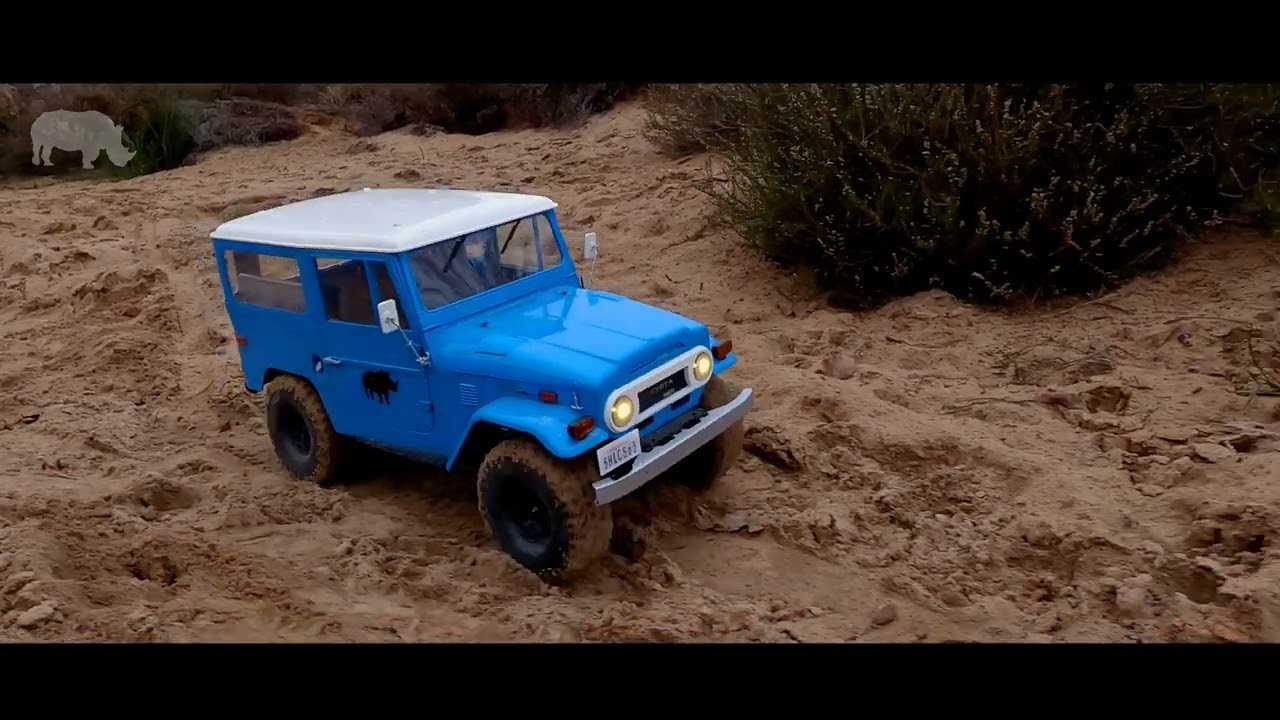 FMS Toyota Land Cruiser FJ40 Original from the box