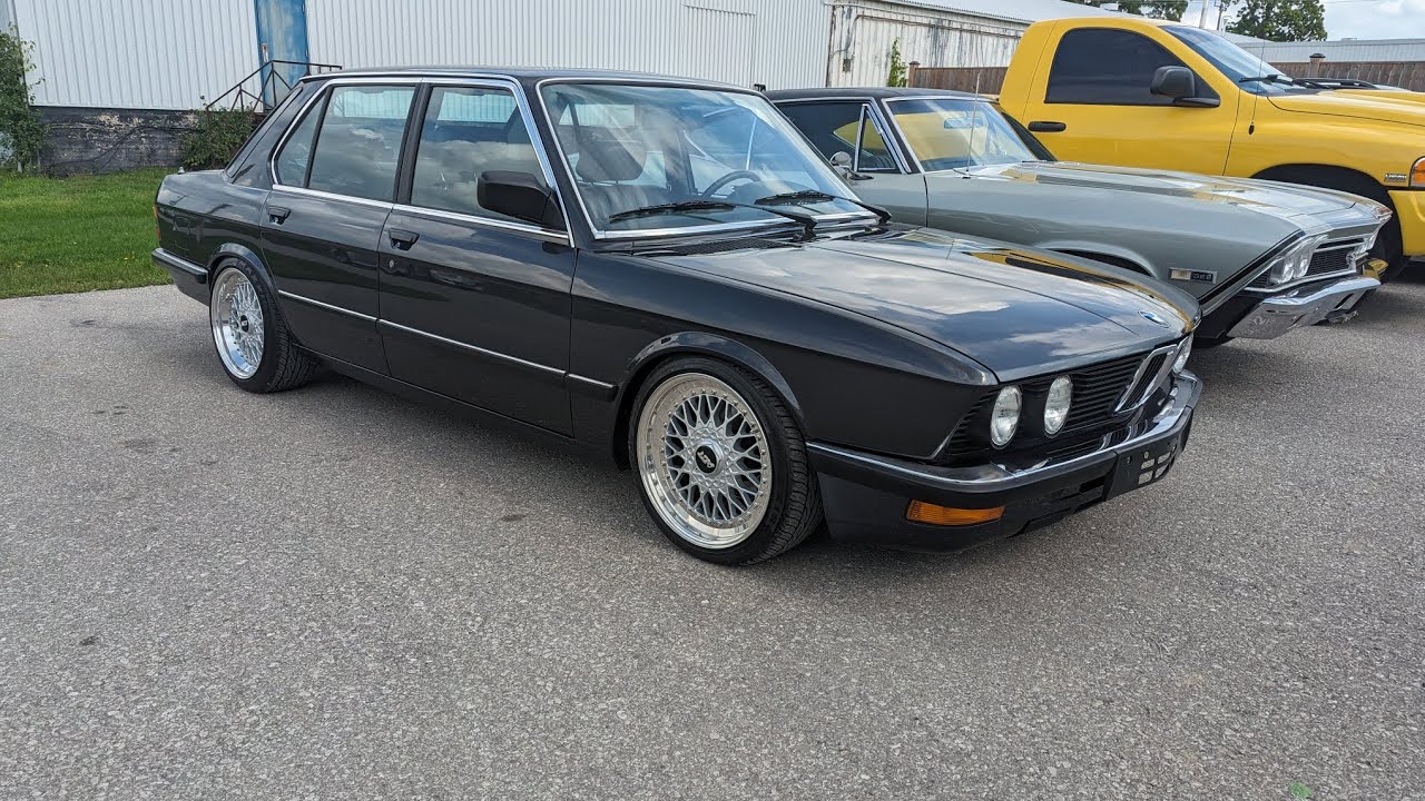 1987 BMW 535i start up, walk around.