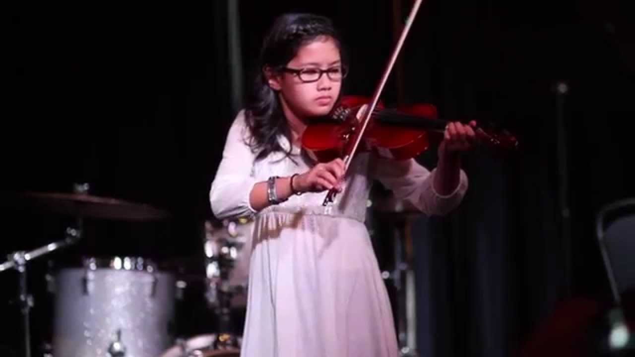 Ms. Capulla performing Long Long Ago
