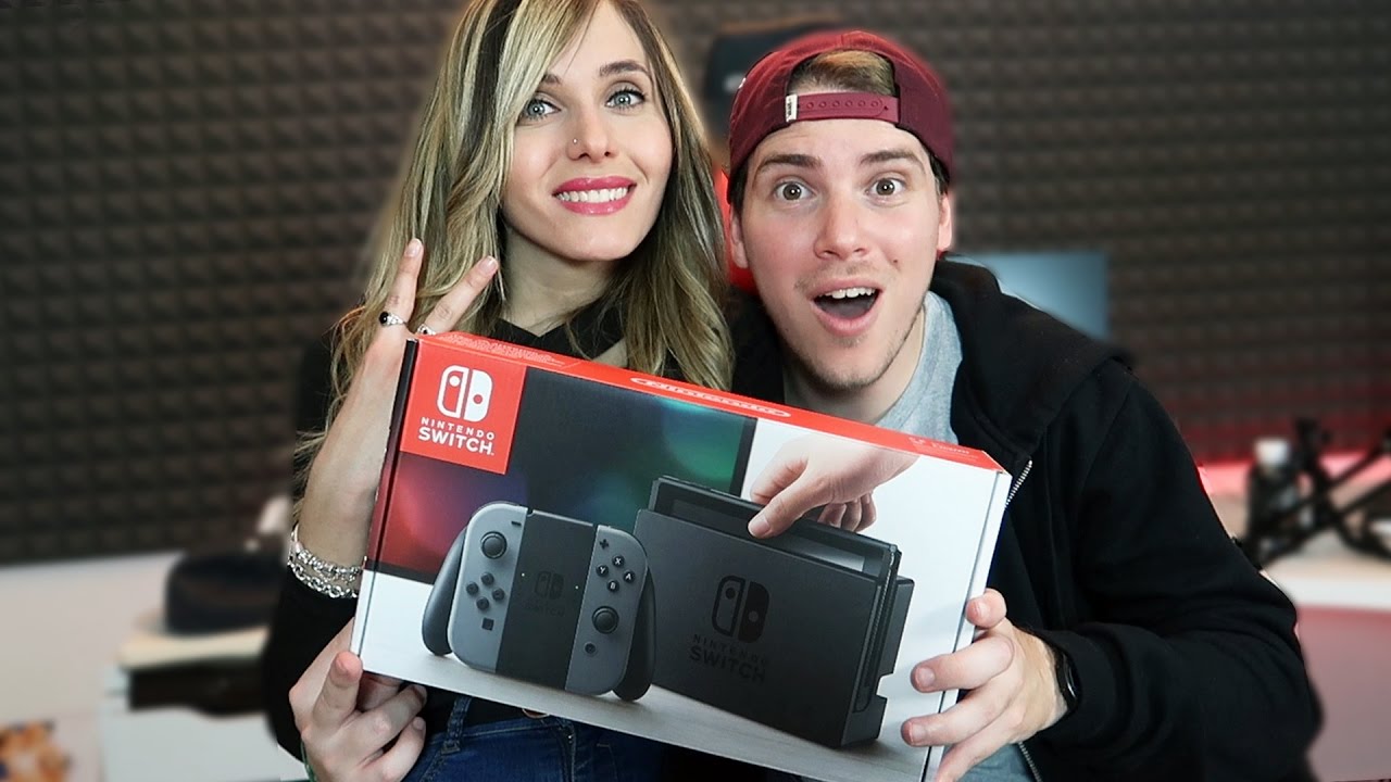 LA MIA RAGAZZA MI REGALA IL NINTENDO SWITCH!!
