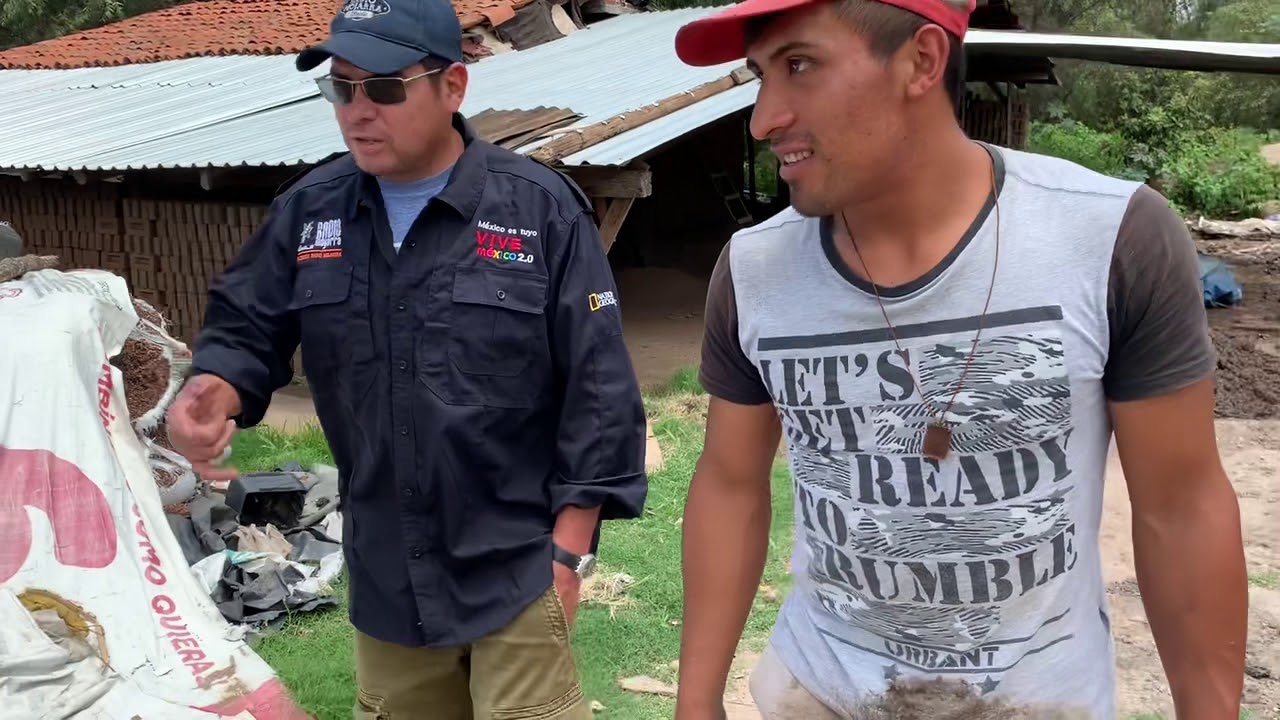 Miren como producen los  adrillos en Michoacan
