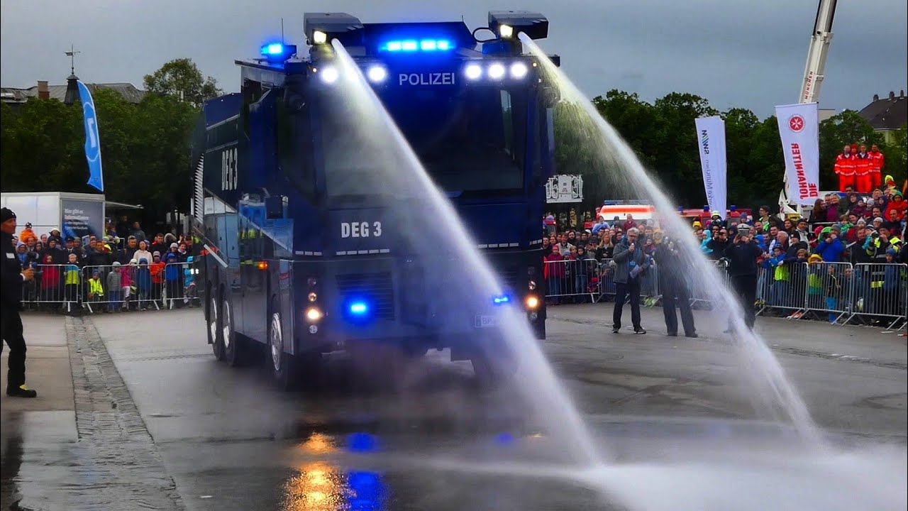 Wasserwerfer der Bundespolizei in Action! - Vorf&uuml;hrung WaWe 10000 BPolAbt TEE Deggendorf