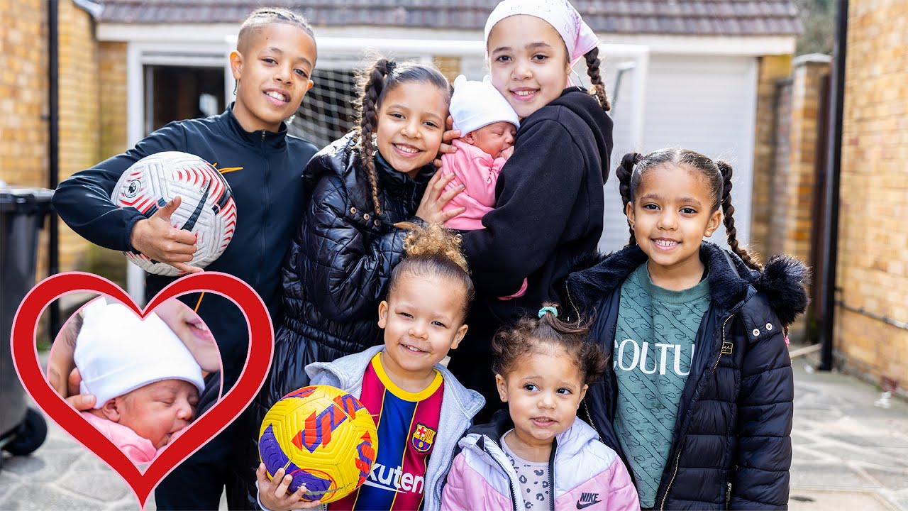 FIRST TIME BABY NO7 MEETS HER 6 SIBLINGS!!! *Cuteness overload* 🥰