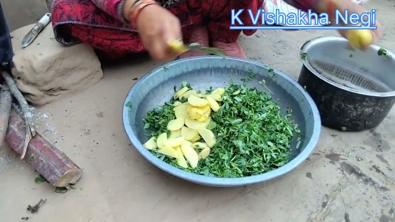 दिव्यांशी ने बनाई अच्छी ड्राइंग | आलू मेथी की सब्जी #pahadilifestyle #dailyvlog #villagerlifestyle 