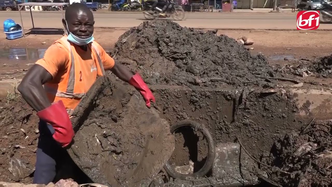 Ouagadougou / Caniveau bouché / Inondation répétitive : À qui la faute ?
