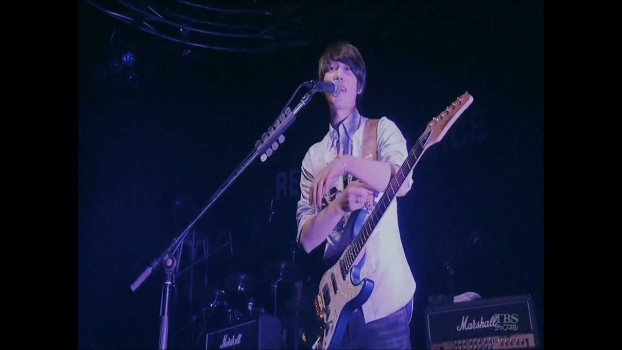 lee jonghyun sexy guitar guy