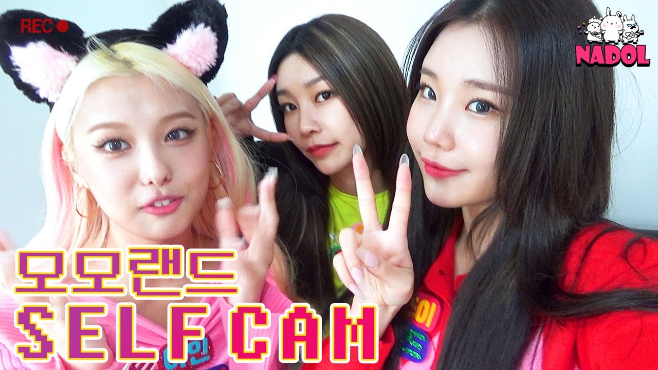 Chicken lives in the waiting room...🐓🦃(닭다리 잡고 삐약삐약🍗🍗) 모모랜드 셀프캠(MOMOLAND SELP CAM) [ENG]
