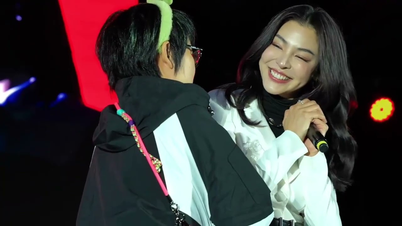 Faye Peraya No Japão ✨💛🌻