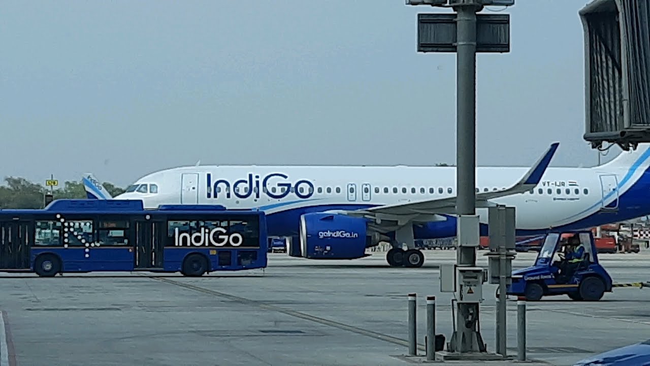 Delhi Airport के टर्मिनल1पर Indigo Plane का दबदबा || #plane #airplane #airport #viralvideo #trending