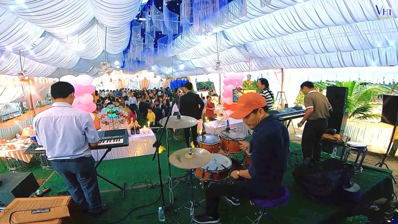Hai mùa mưa, đánh trống đám cưới, mc THANH TÙNG