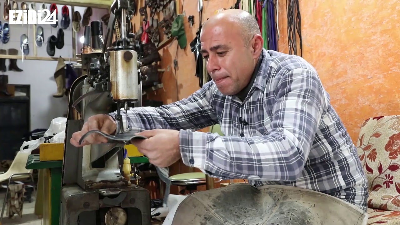 عامر يلدا اقدم اسكافي في قضاء الحمدانية