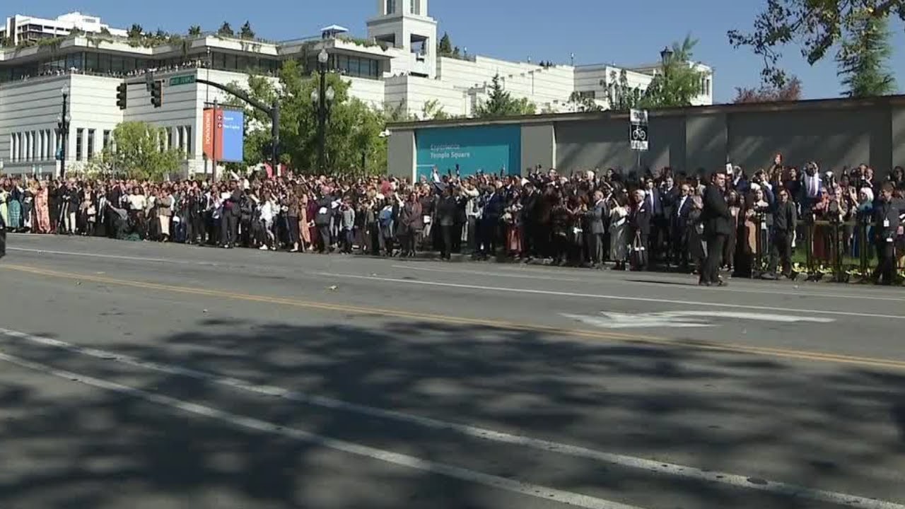 Дух Нельсона почувствовали те, кто выстроился вдоль улиц у места проведения похорон